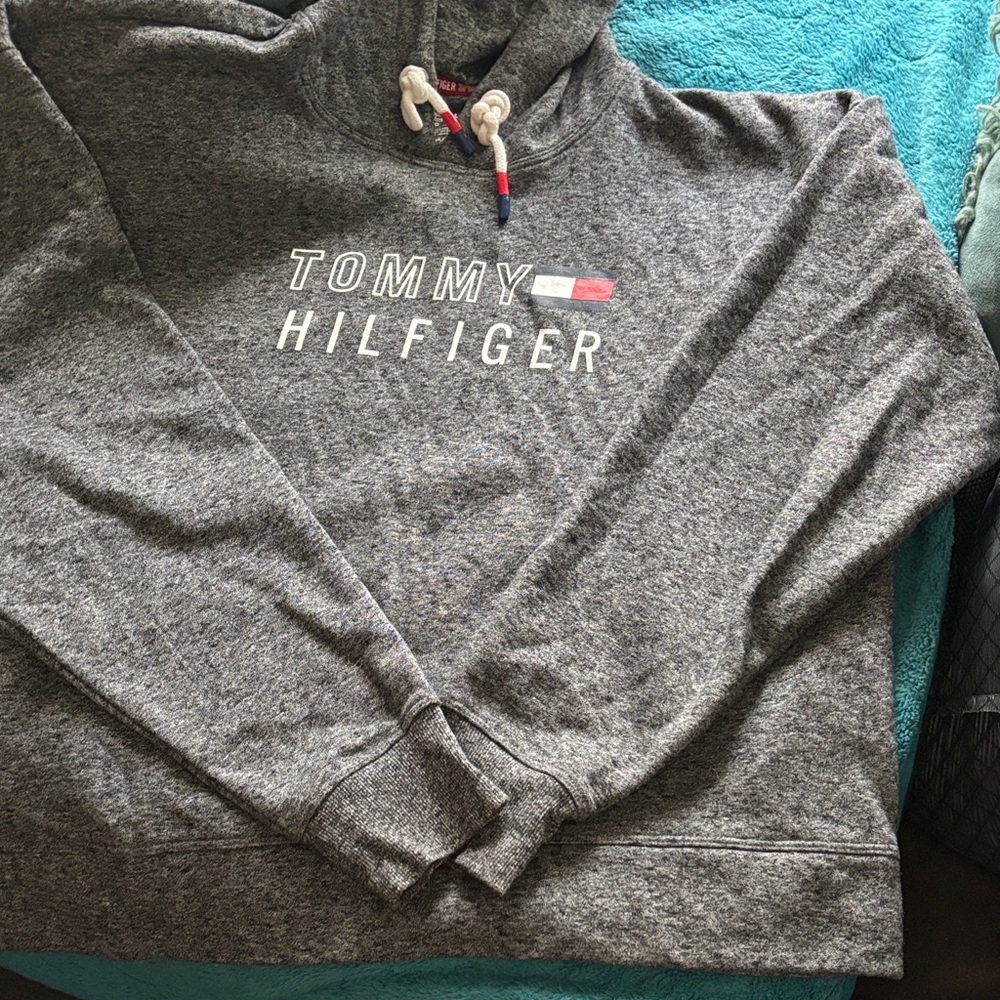 Tommy Hilfiger Heather Gray Sweatshirt